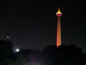 Monas di malam hari
